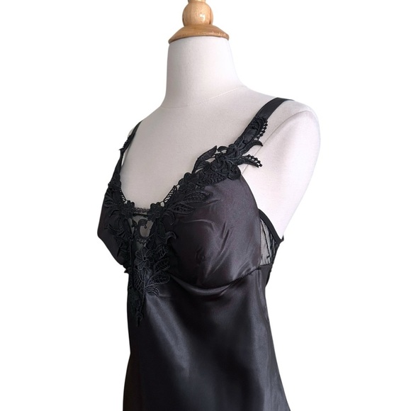 Flora by FLORA NIKROOZ Black Satin Stella Chemise Gown and Robe Set Negligee XL - Picture 7 of 16